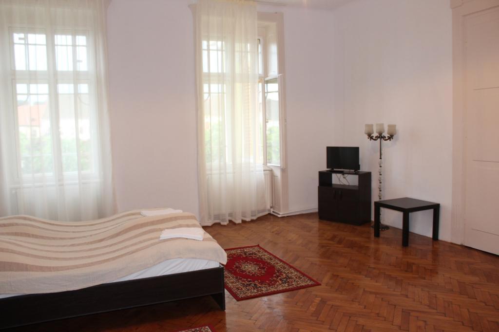 Ferdinand Apartments Medgyes Kültér fotó