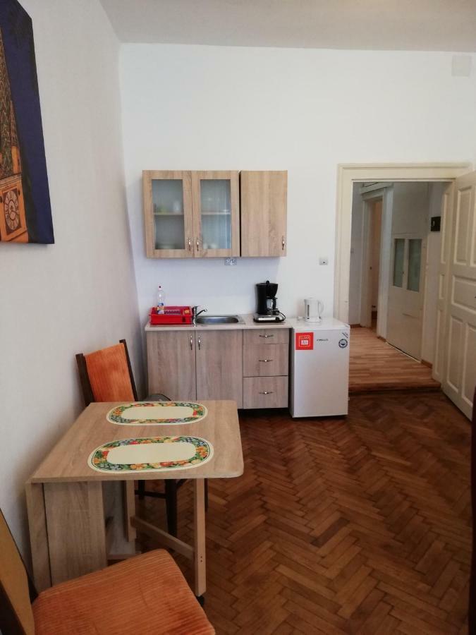 Ferdinand Apartments Medgyes Kültér fotó