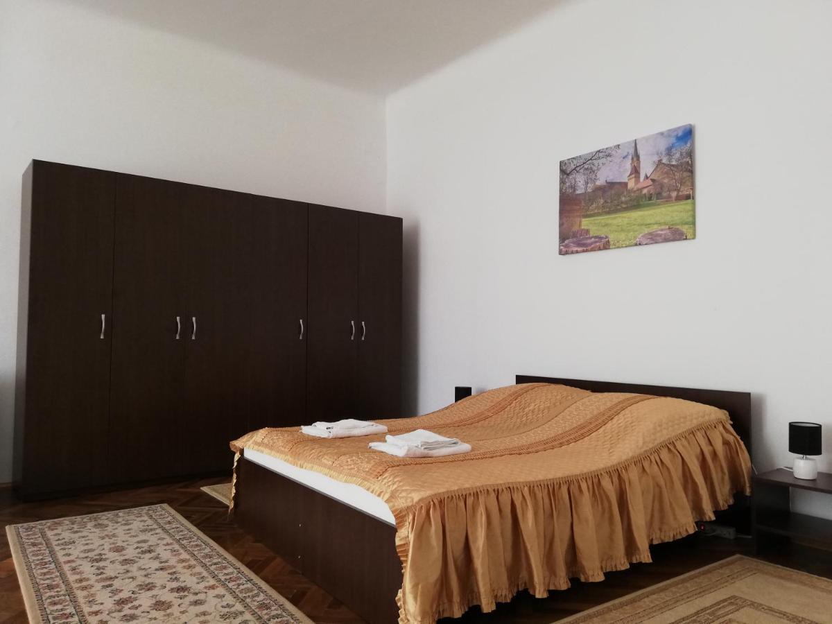Ferdinand Apartments Medgyes Kültér fotó
