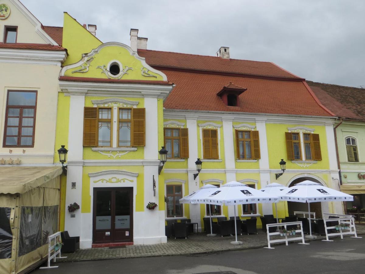 Ferdinand Apartments Medgyes Kültér fotó
